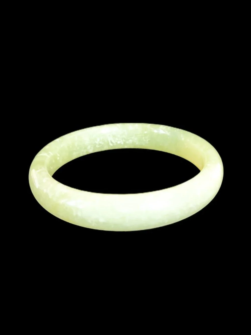 Vintage 1990s Natural Pale Green Nephrite Jade Bangle  39.8g
